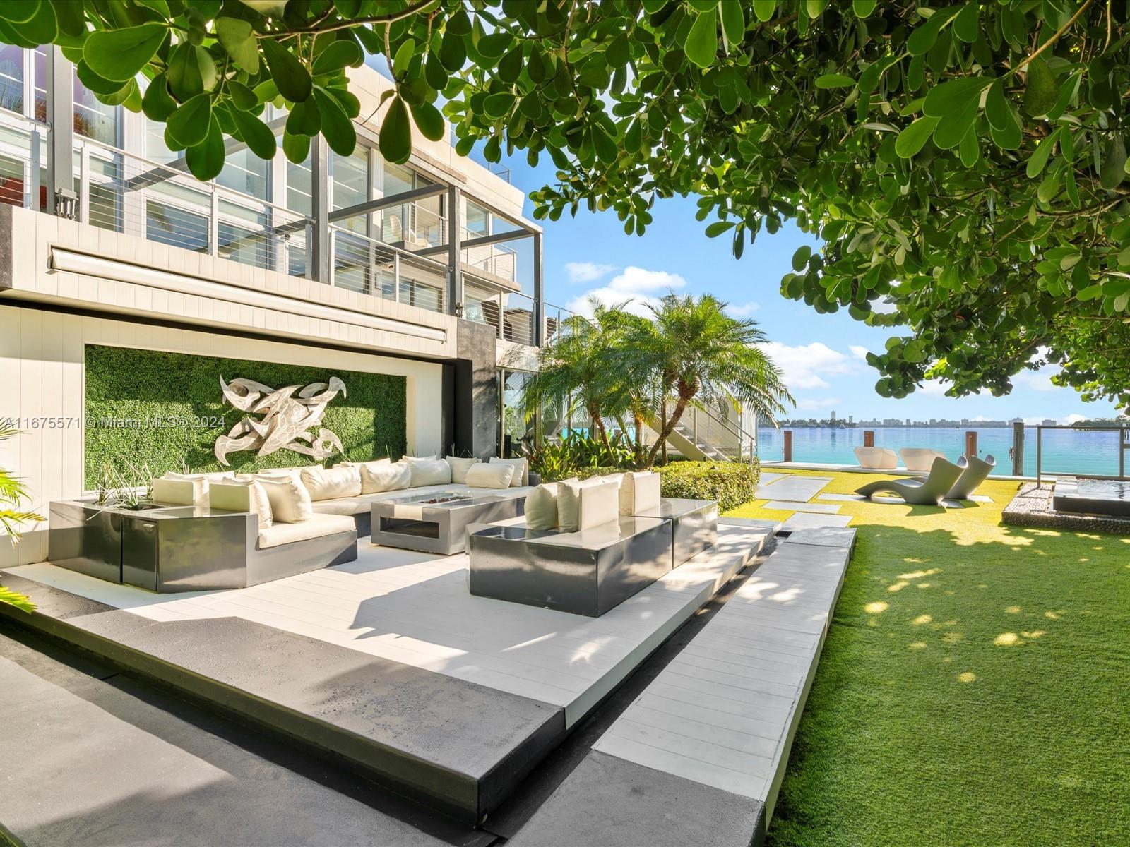 BELLE MEADE ISLAND - Residential