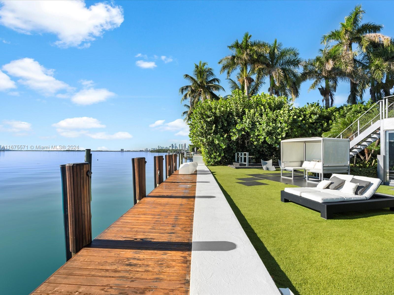 BELLE MEADE ISLAND - Residential