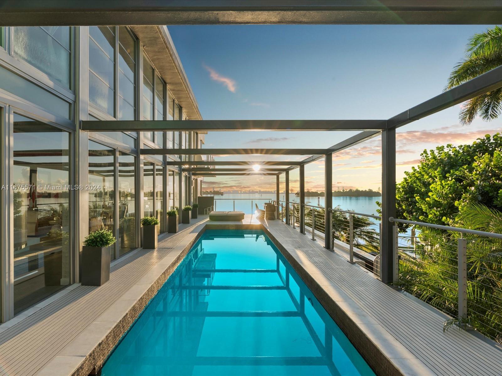 BELLE MEADE ISLAND - Residential