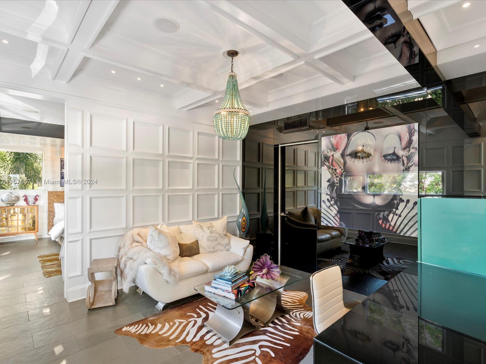 BELLE MEADE ISLAND - Residential