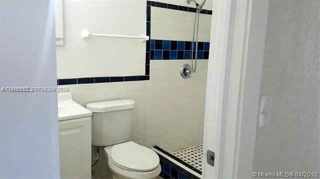 LAUDERDALE VILLAS - Residential