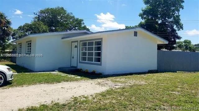 LAUDERDALE VILLAS - Residential