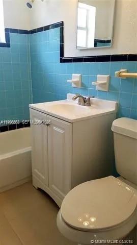 LAUDERDALE VILLAS - Residential