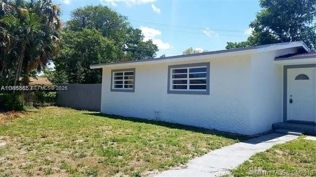 LAUDERDALE VILLAS - Residential