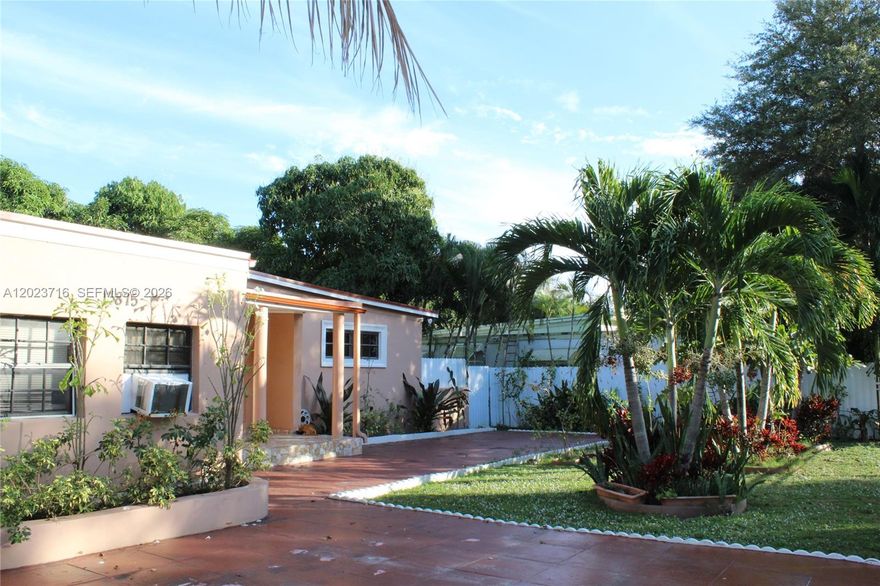 Welcome to this stunning new listing featuring 4 spacious bedrooms and 3 beautifully designed bathrooms, offered at $850,000. This exceptional home combines modern elegance with everyday comfort, showcasing a bright open layout, stylish finishes, and generous living spaces perfect for entertaining or relaxing with family. From the inviting curb appeal to the thoughtfully designed interior, every detail creates a warm and luxurious atmosphere. Whether you’re looking for your forever home or a smart investment opportunity, this beautiful residence delivers the perfect blend of space, style, and sophistication.