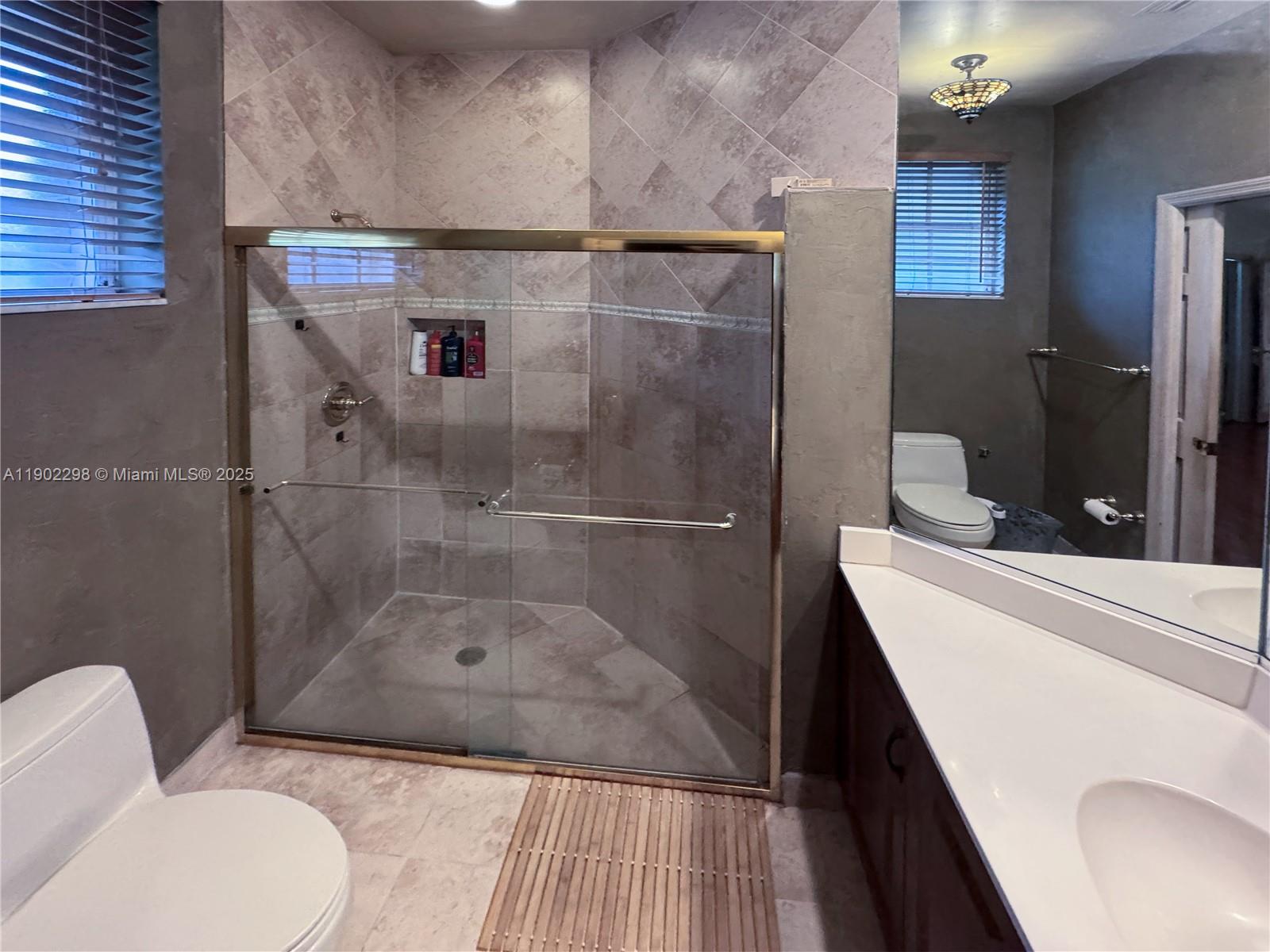 SECTOR 6 - Residential Lease