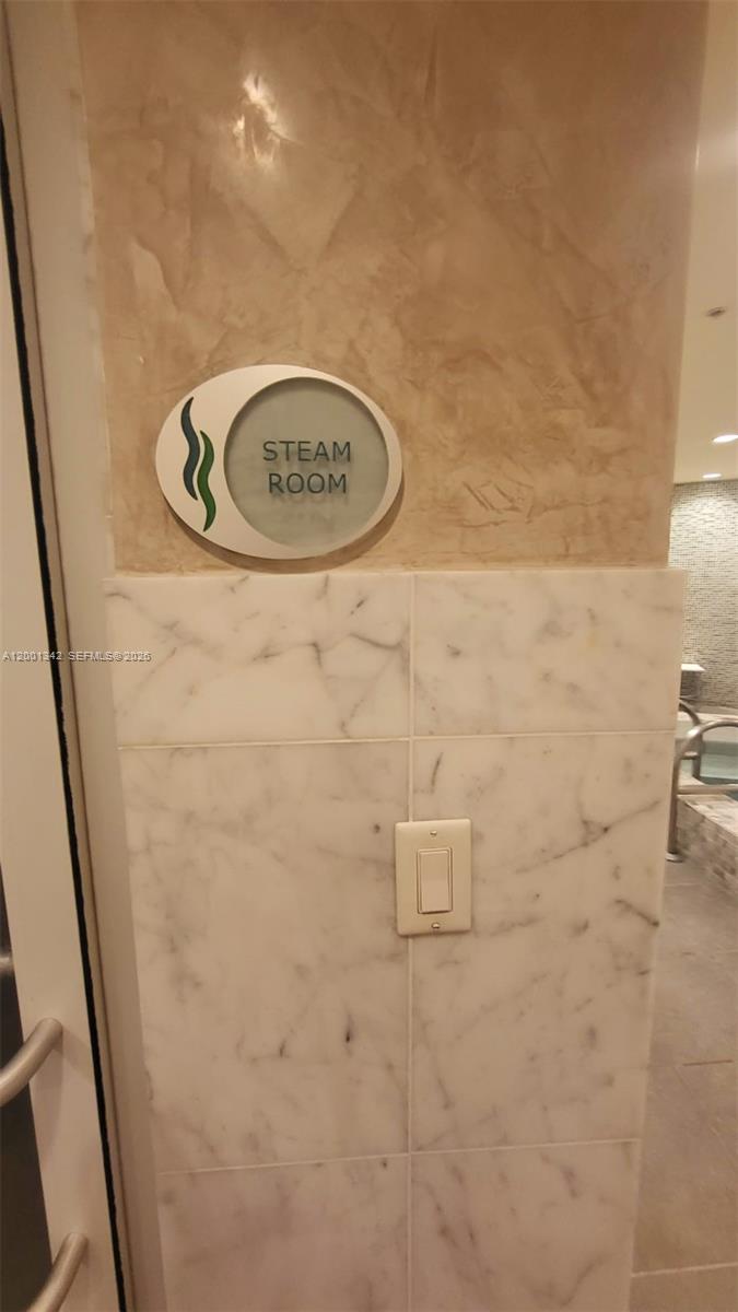 VIZCAYNE SOUTH CONDO - Residential Lease