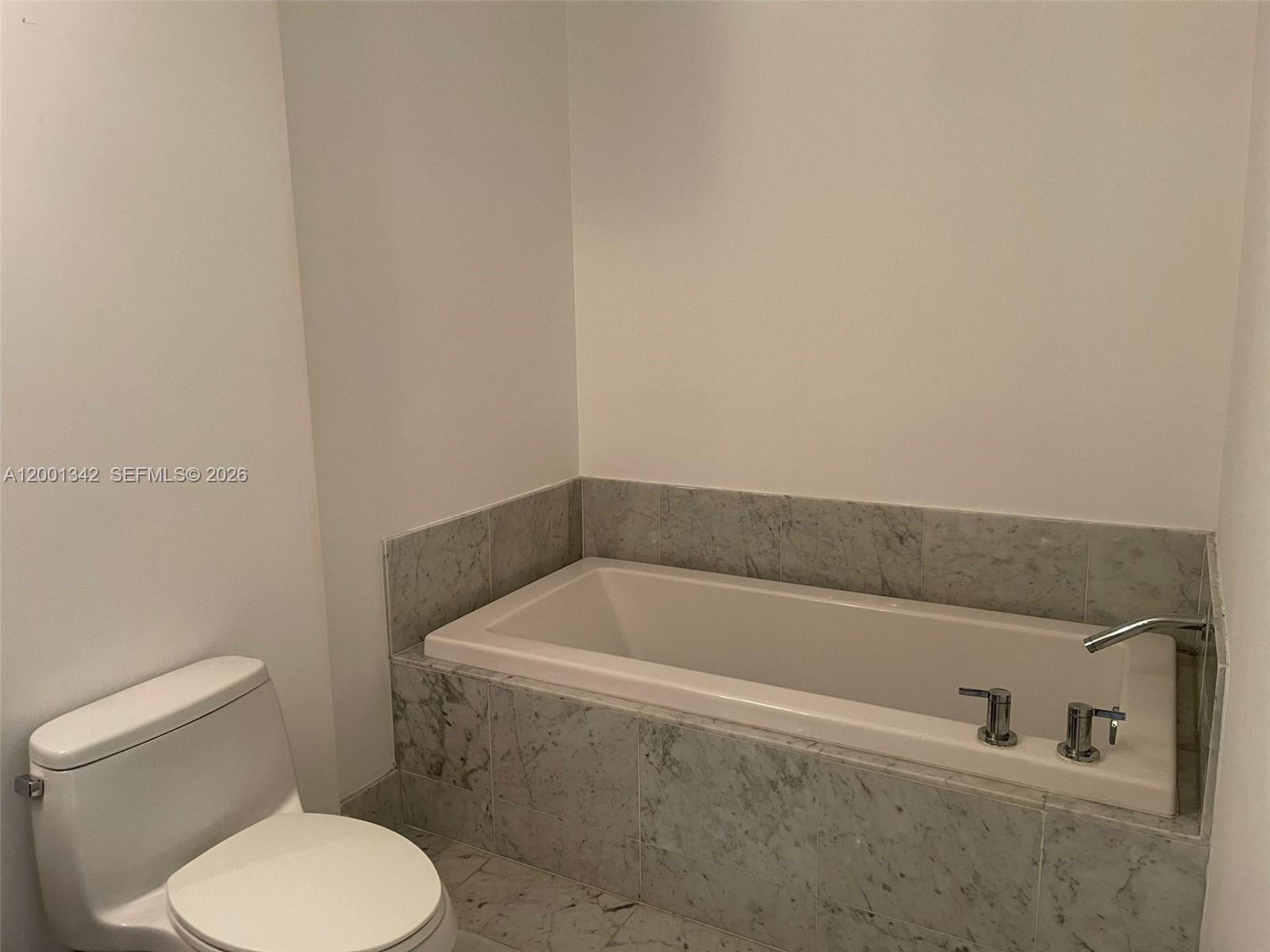 VIZCAYNE SOUTH CONDO - Residential Lease