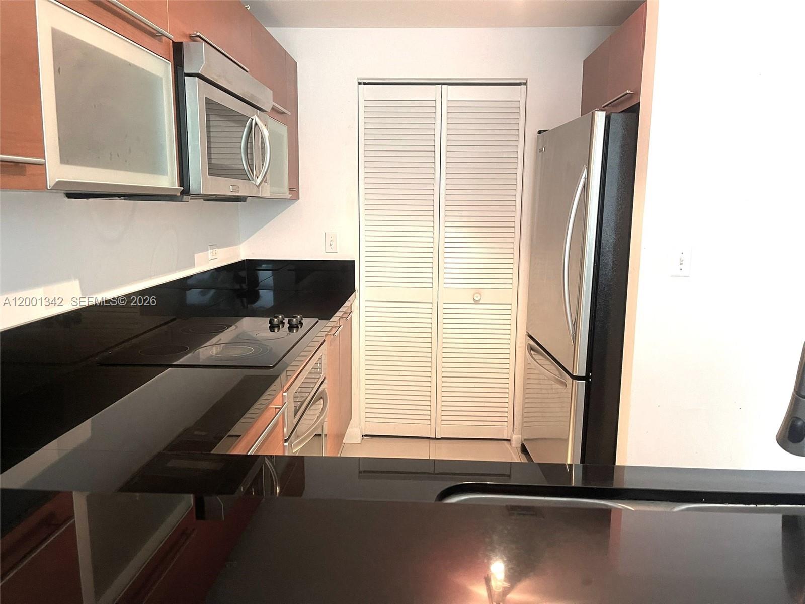 VIZCAYNE SOUTH CONDO - Residential Lease