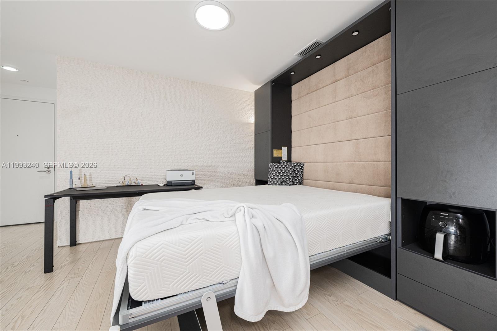 ARTECH RESIDENCES AT AVEN - Residential