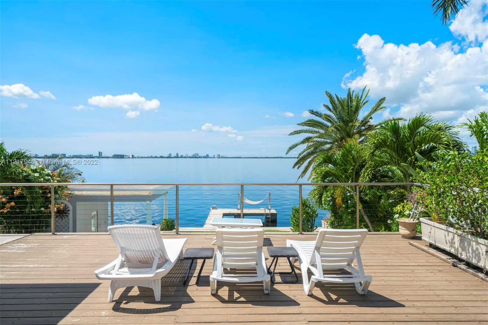 TREASURE ISLAND - Residential