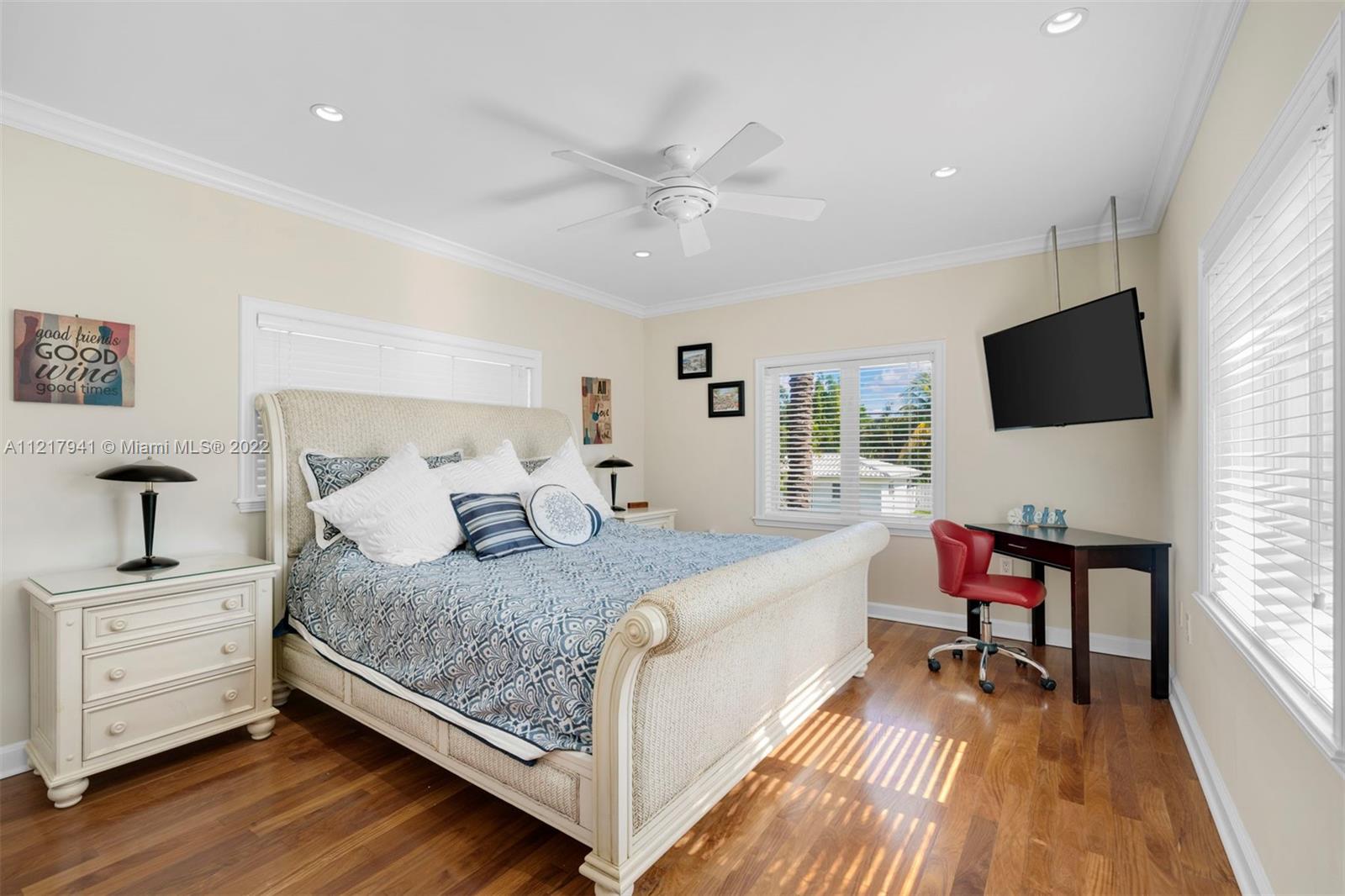 TREASURE ISLAND - Residential