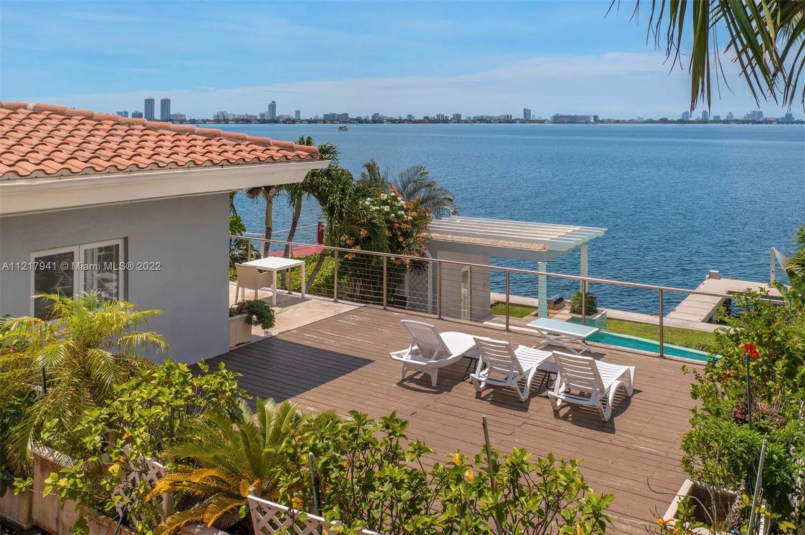 TREASURE ISLAND - Residential