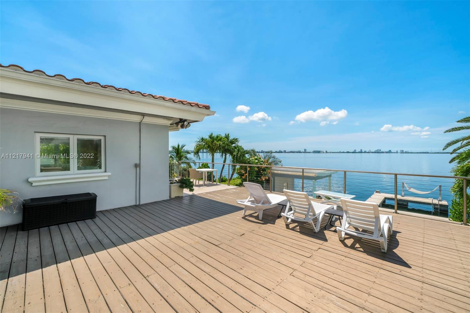 TREASURE ISLAND - Residential