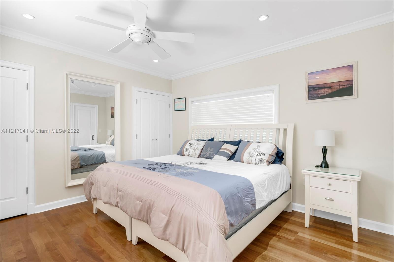 TREASURE ISLAND - Residential