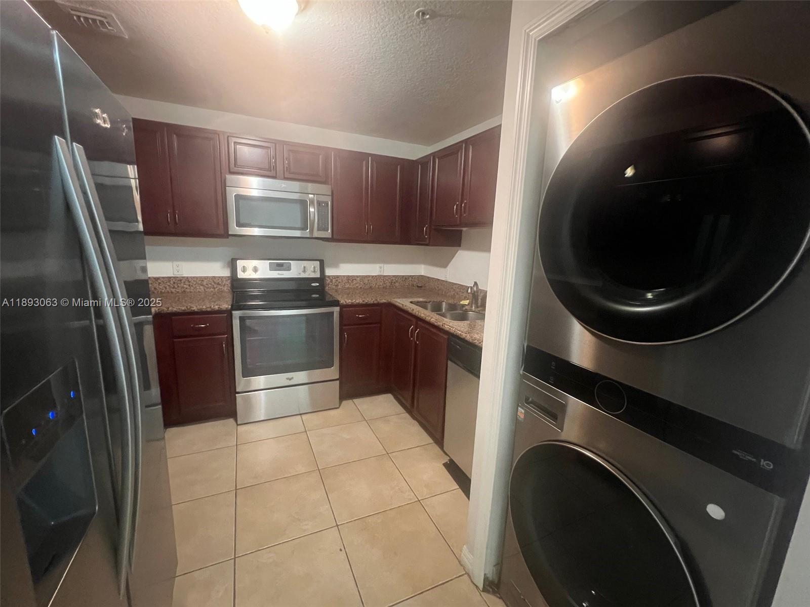 GRANADA GRAND CONDO - Residential Lease