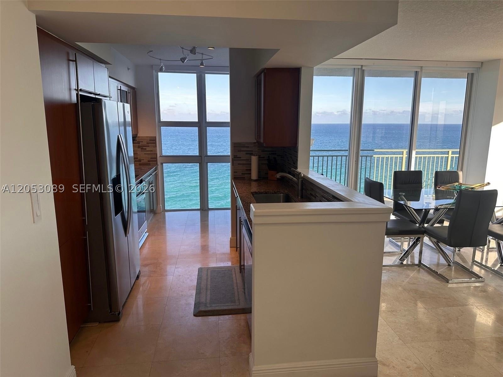 2080 S Ocean Dr 1211