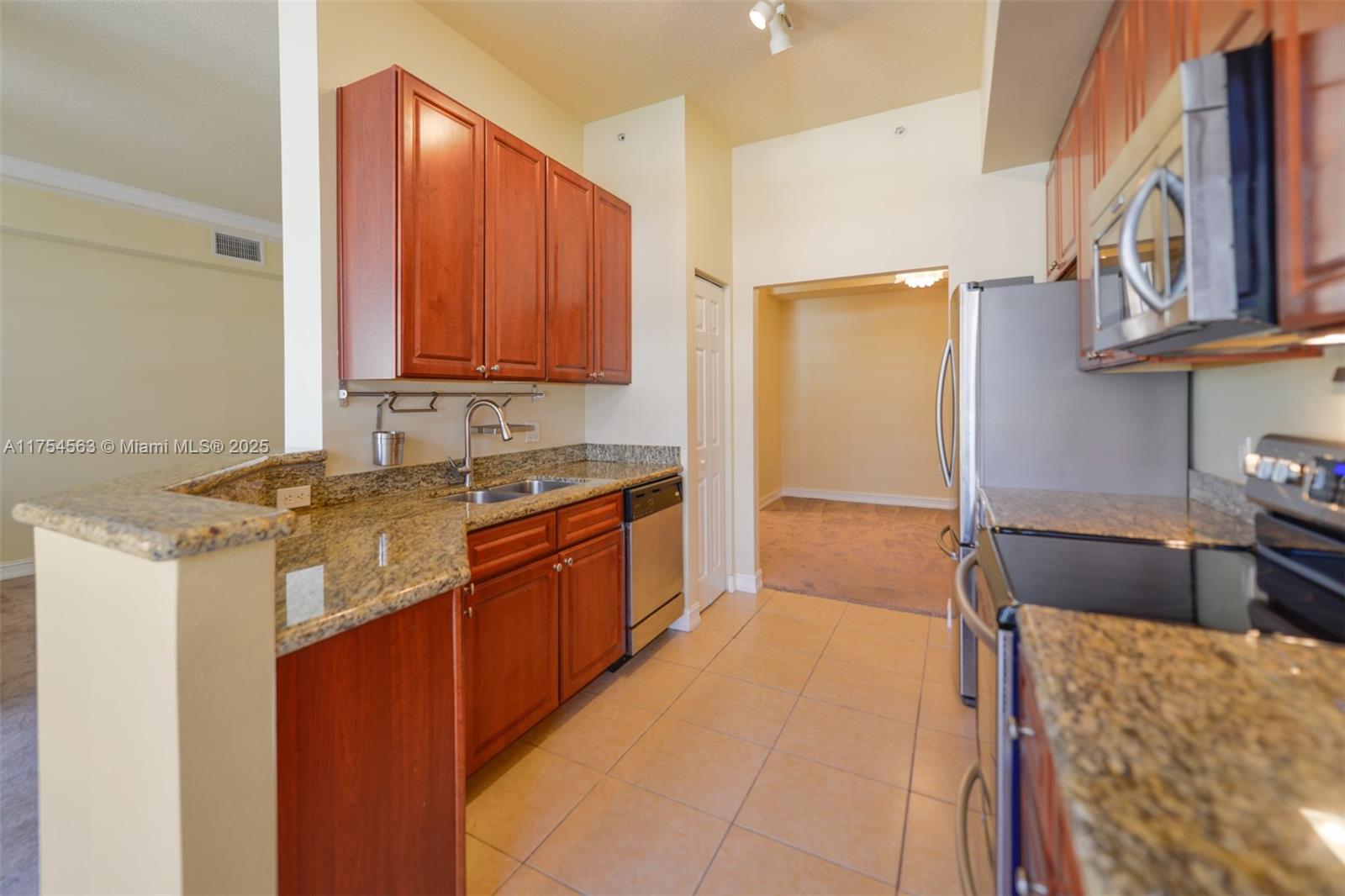 3001 NE 185th St 209