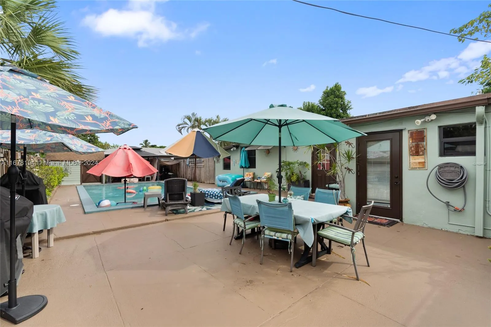 North Miami Beach, Florida 33162, United States, 4 Bedrooms Bedrooms, ,4 BathroomsBathrooms,Residential,Active,37934