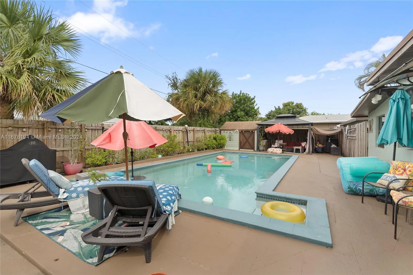 North Miami Beach, Florida 33162, United States, 4 Bedrooms Bedrooms, ,4 BathroomsBathrooms,Residential,Active,37934