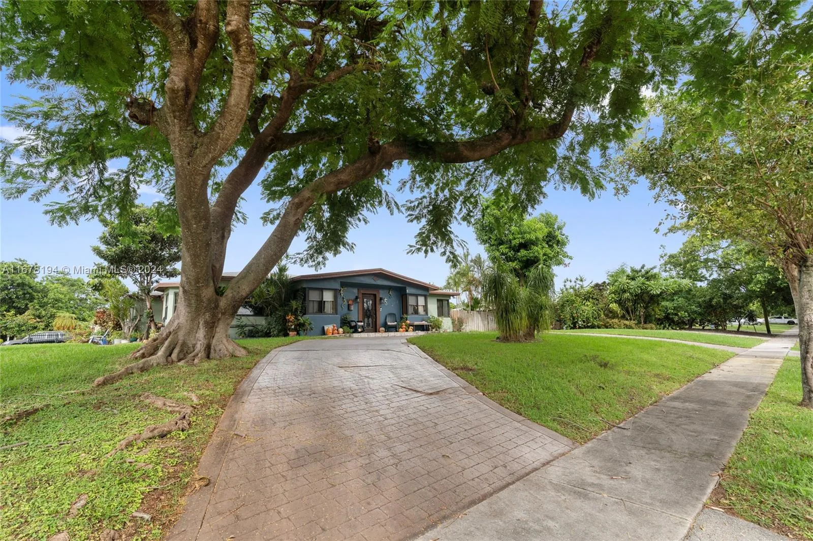 North Miami Beach, Florida 33162, United States, 4 Bedrooms Bedrooms, ,4 BathroomsBathrooms,Residential,Active,37934
