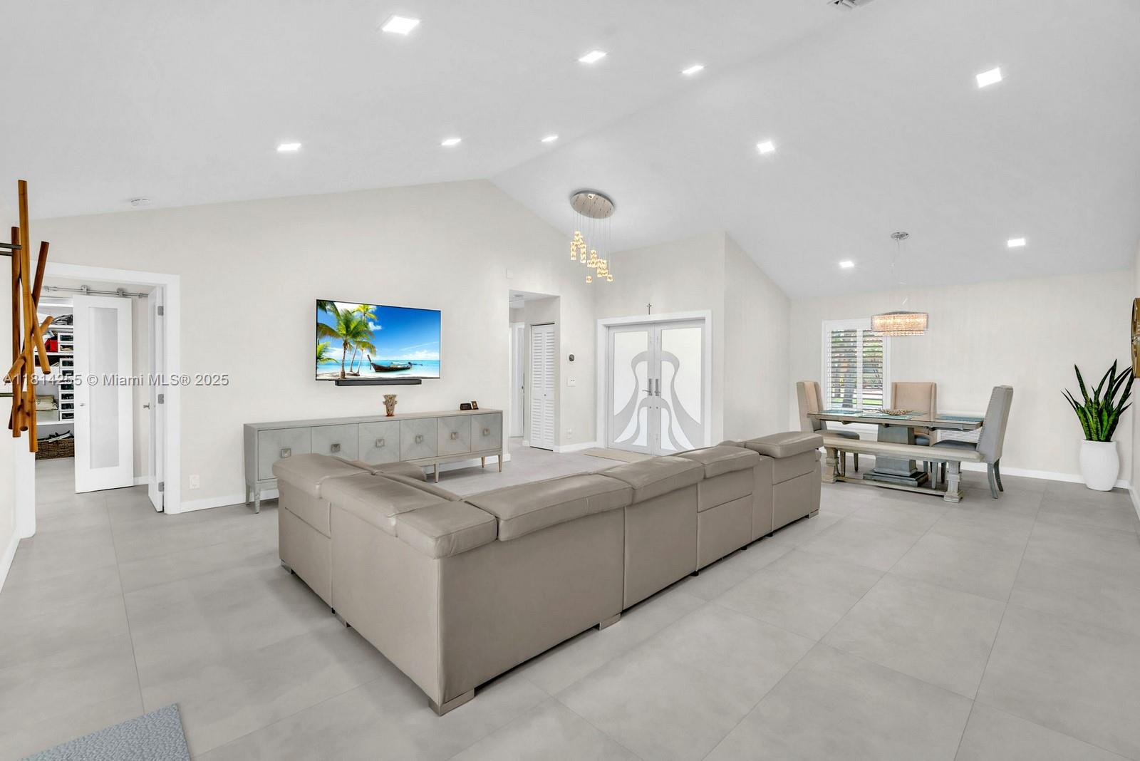 SPRING VALLEY - Residential
