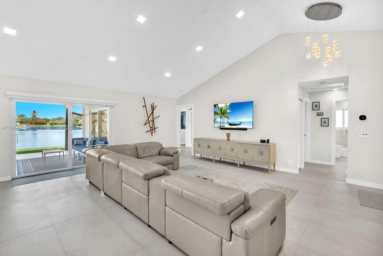 SPRING VALLEY - Residential