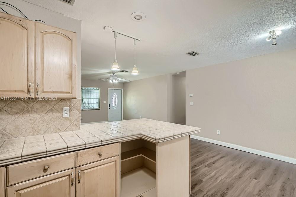 Driftwood Acres 17 53-23 B - Residential