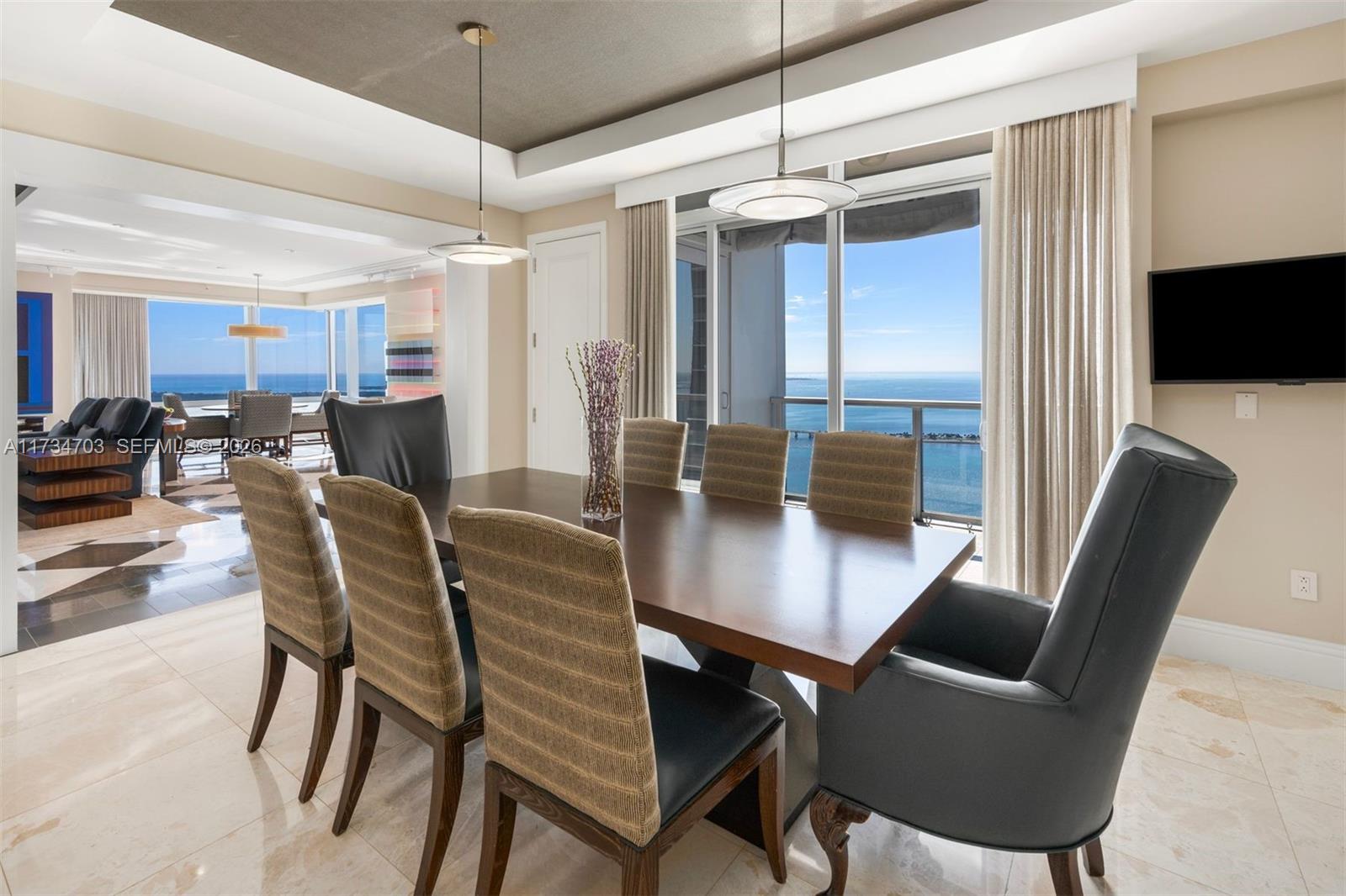 1425 Brickell Ave 50F+A