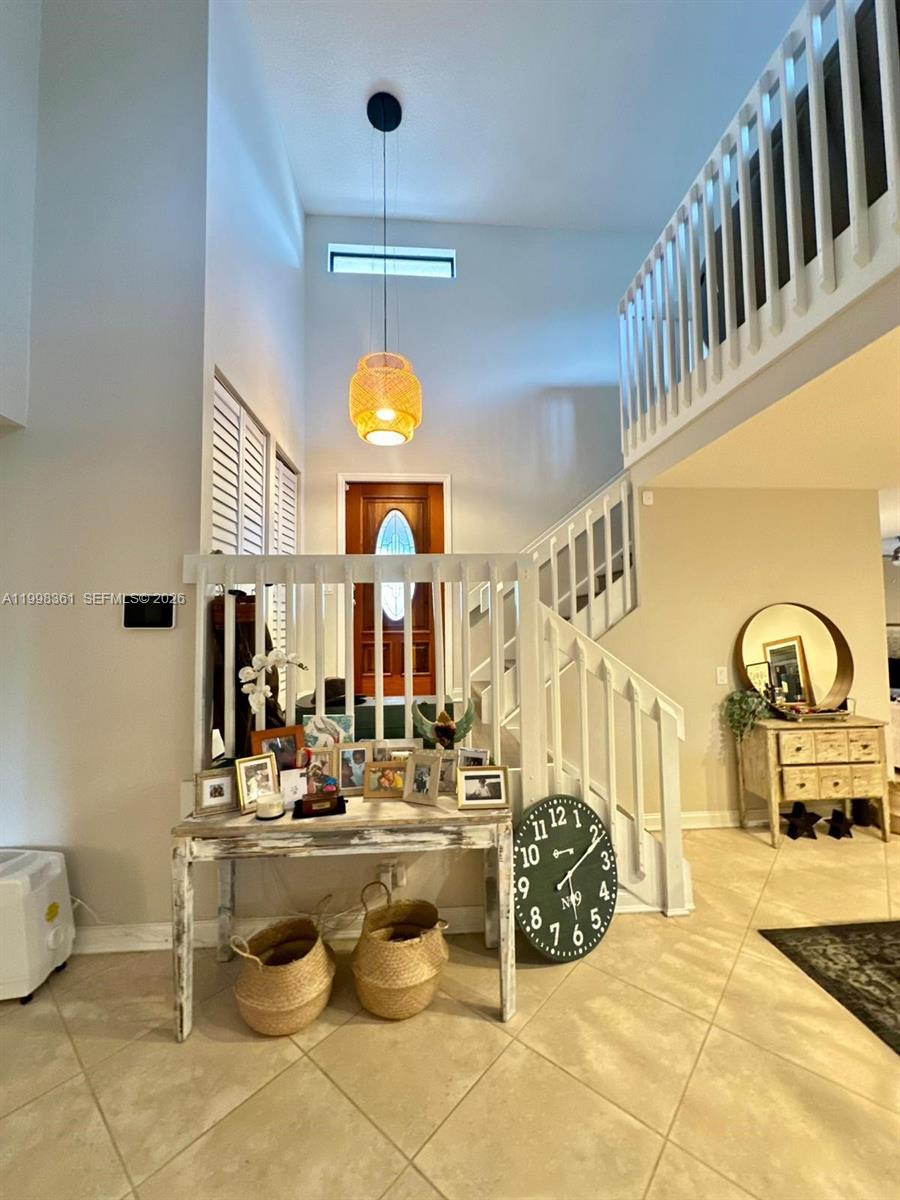 COUNTRY ISLES - Residential Lease