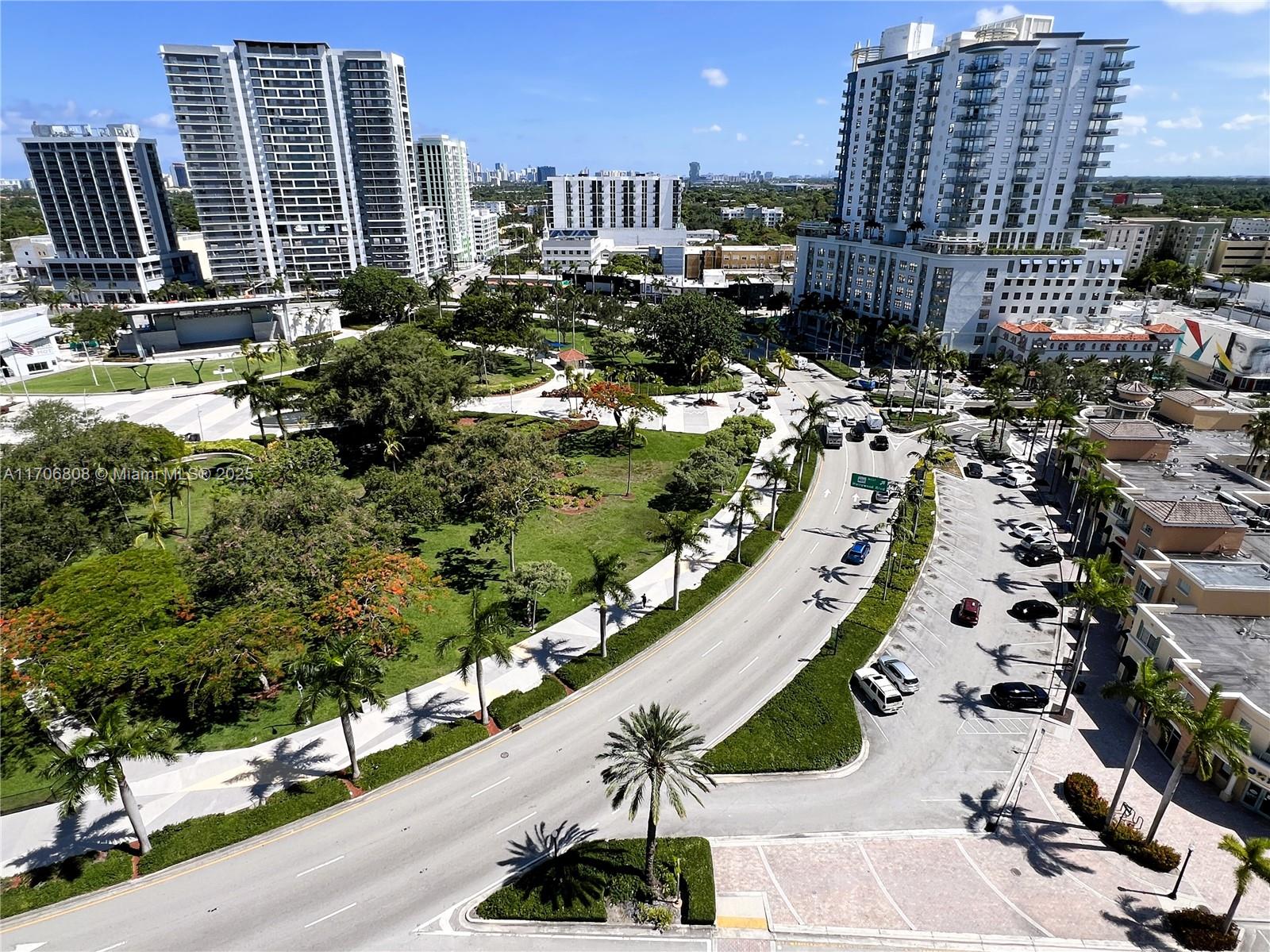 RADIUS CONDO - Residential