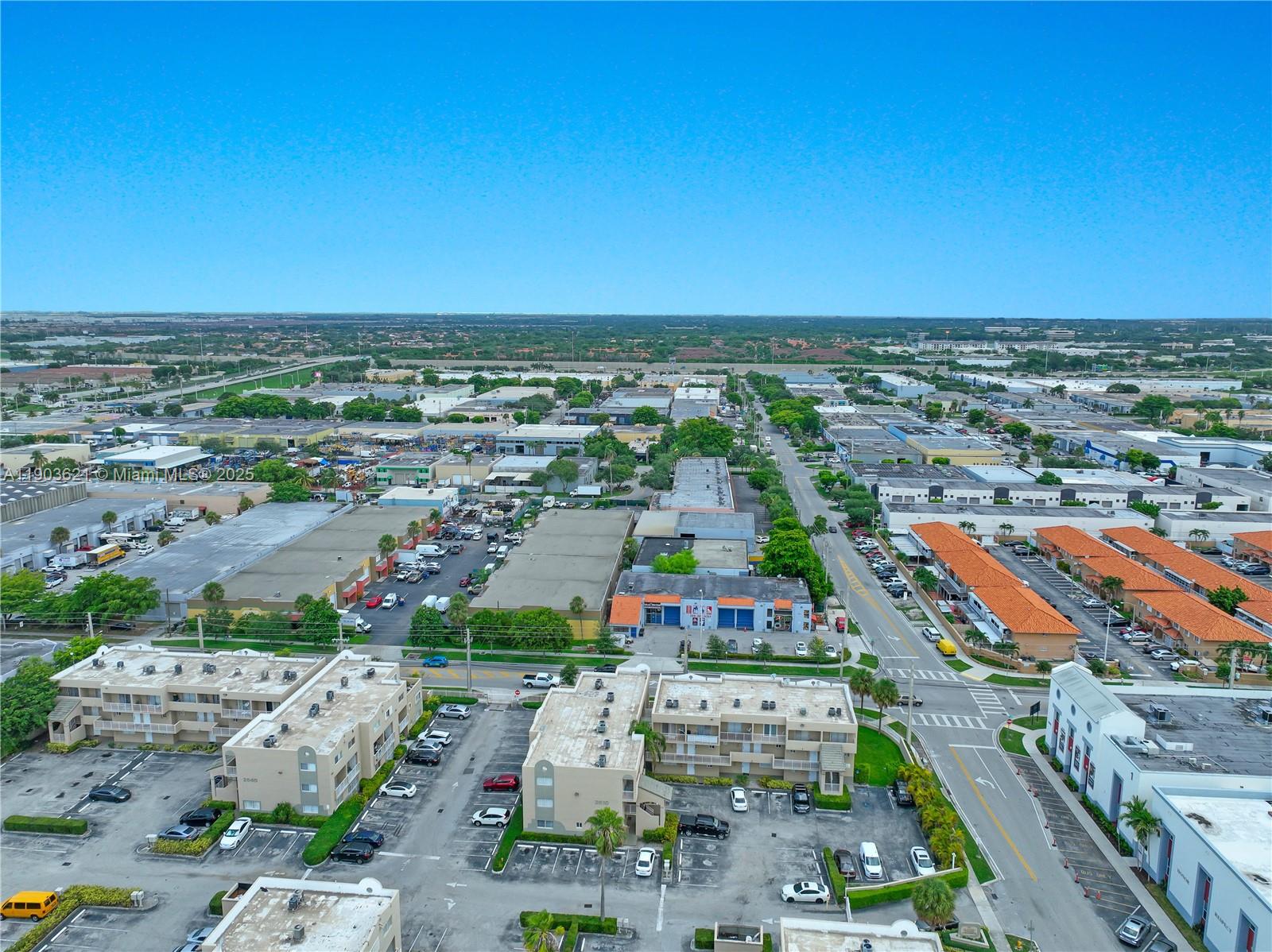 EL PARAISO AT HIALEAH CON - Residential
