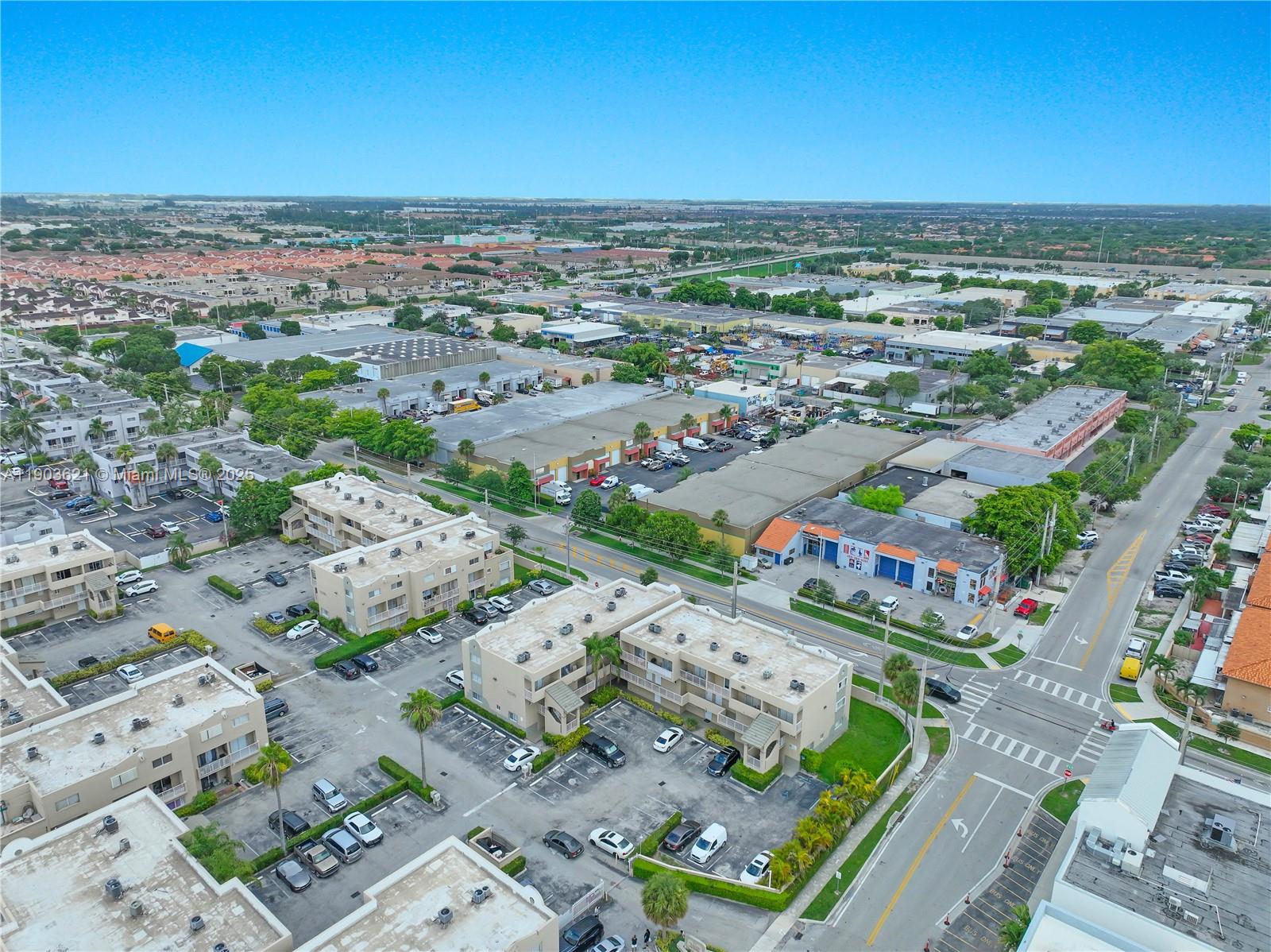 EL PARAISO AT HIALEAH CON - Residential