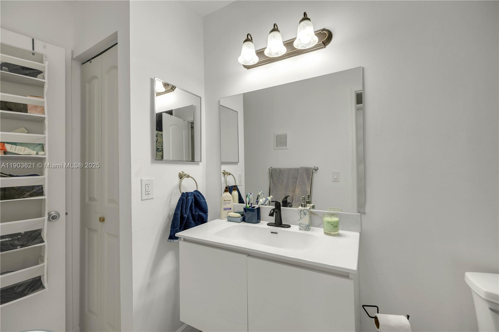 EL PARAISO AT HIALEAH CON - Residential