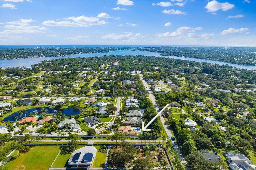 Photo of 6072 Fountain Palm Dr, Jupiter, FL 33458 (MLS # A11479145)