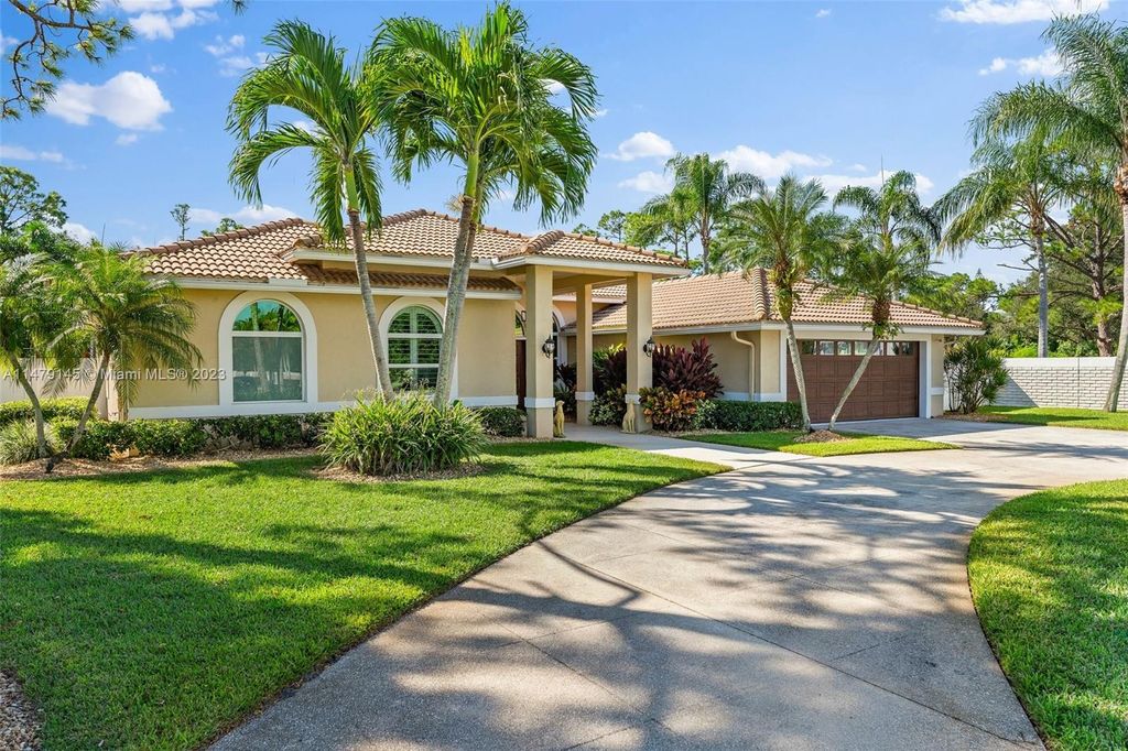 Photo of 6072 Fountain Palm Dr, Jupiter, FL 33458 (MLS # A11479145)
