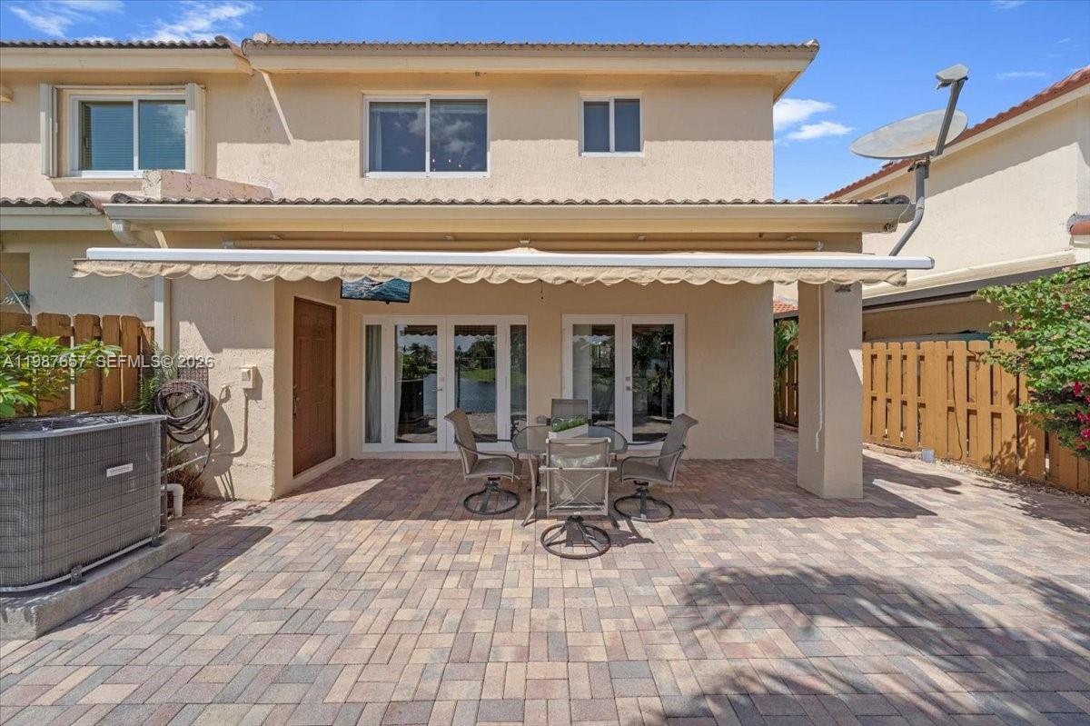 CONTINENTAL HOMES TOWNHOU - Residential