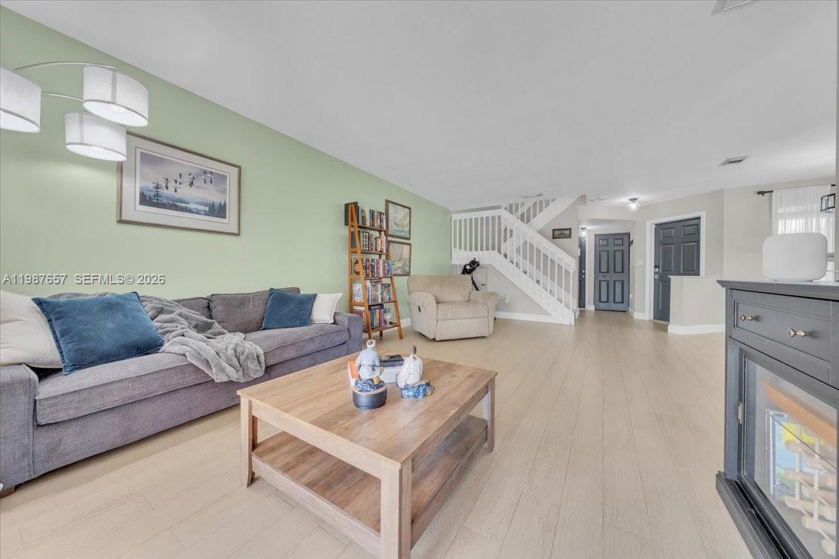 CONTINENTAL HOMES TOWNHOU - Residential