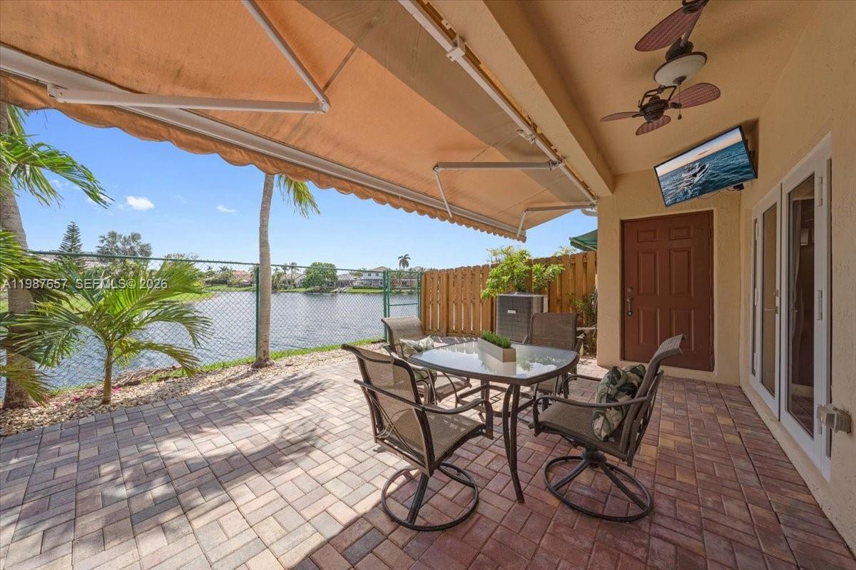 CONTINENTAL HOMES TOWNHOU - Residential