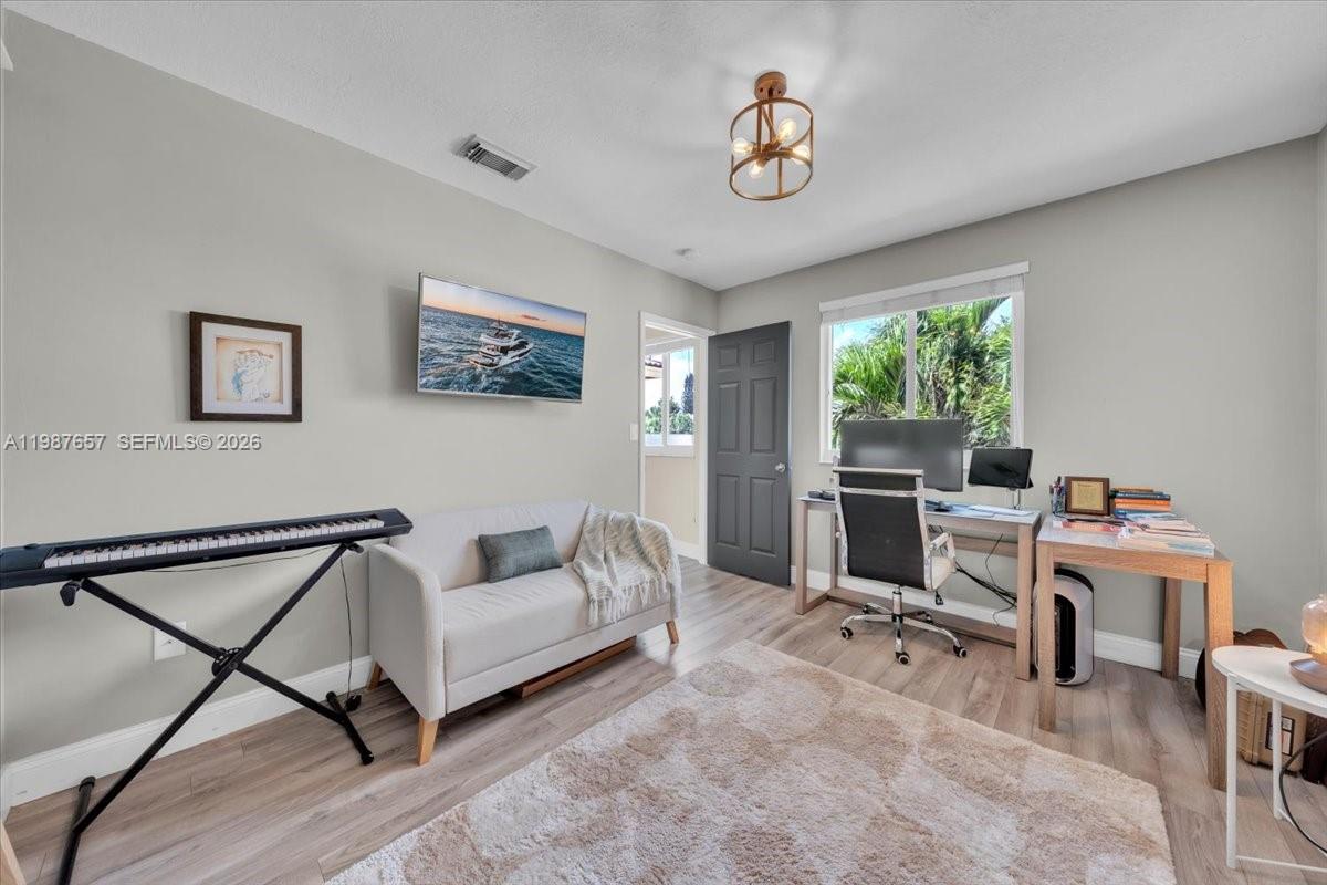 CONTINENTAL HOMES TOWNHOU - Residential