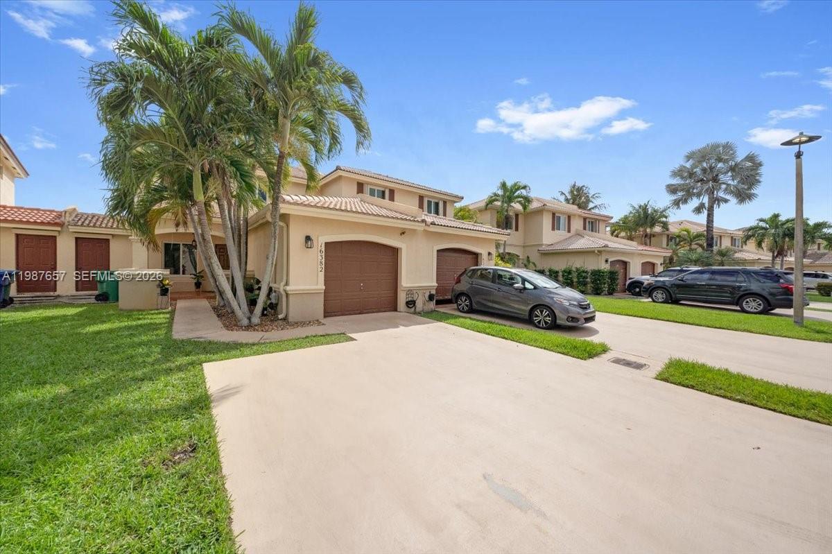 CONTINENTAL HOMES TOWNHOU - Residential