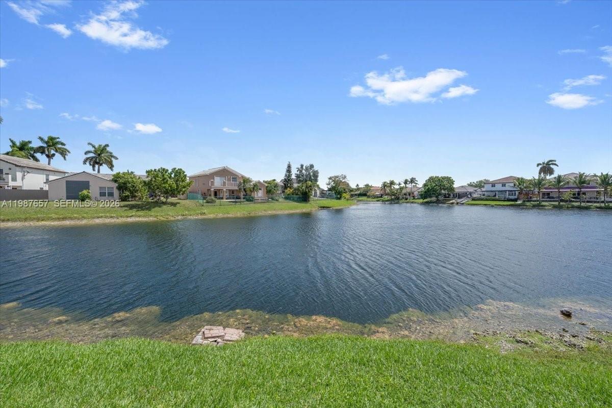 CONTINENTAL HOMES TOWNHOU - Residential