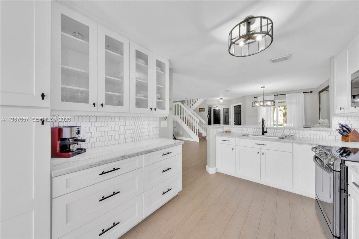 CONTINENTAL HOMES TOWNHOU - Residential