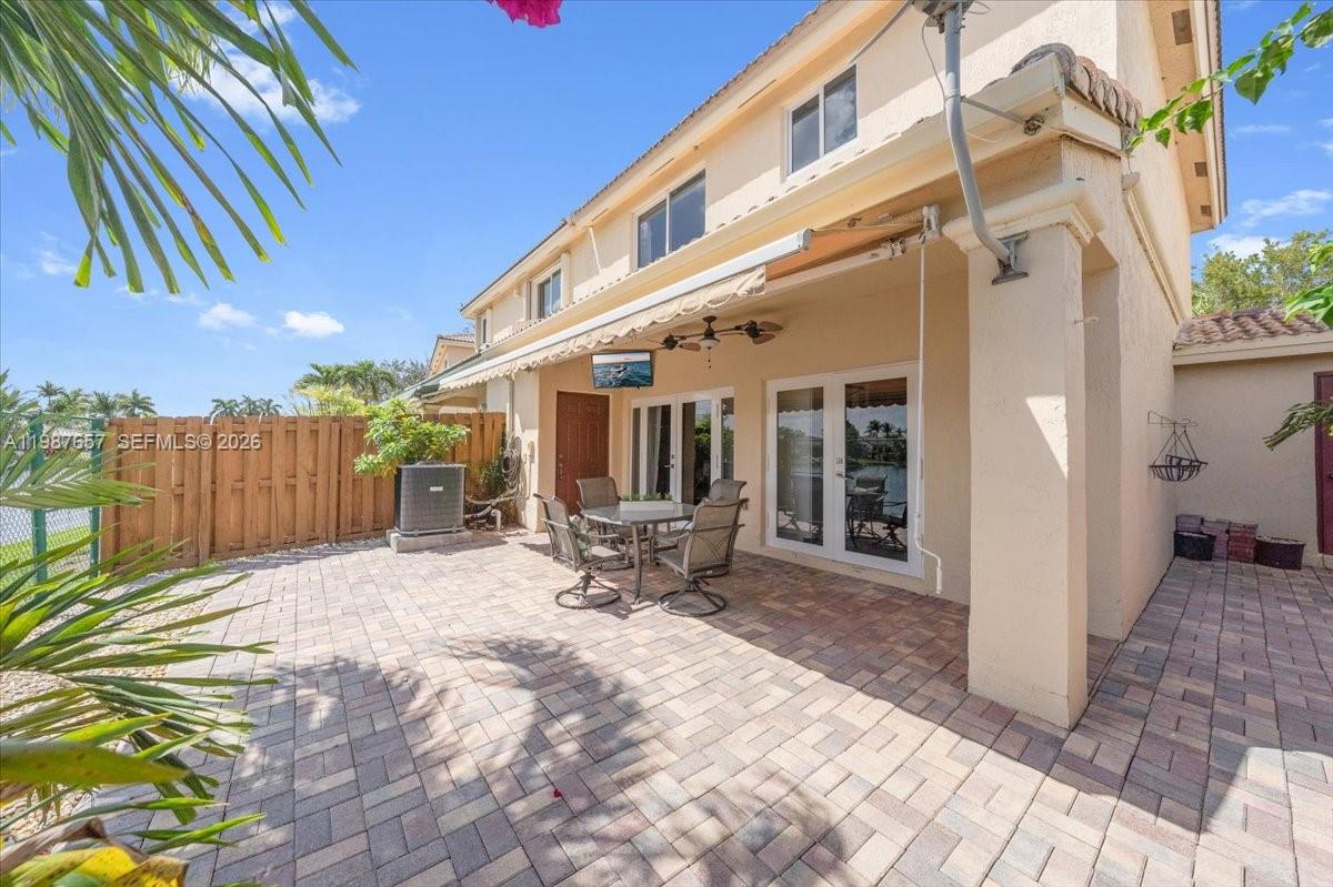 CONTINENTAL HOMES TOWNHOU - Residential