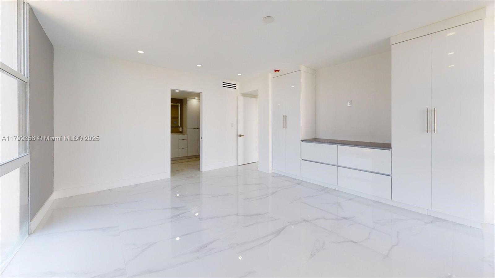 AVENTURA ELDORADO CONDO - Residential