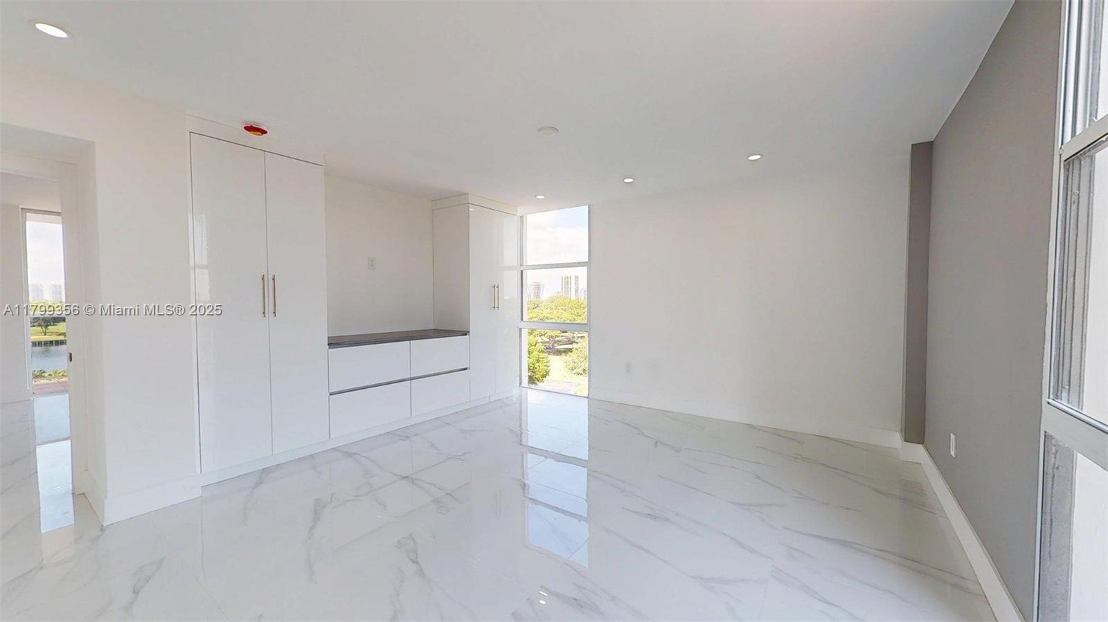 AVENTURA ELDORADO CONDO - Residential