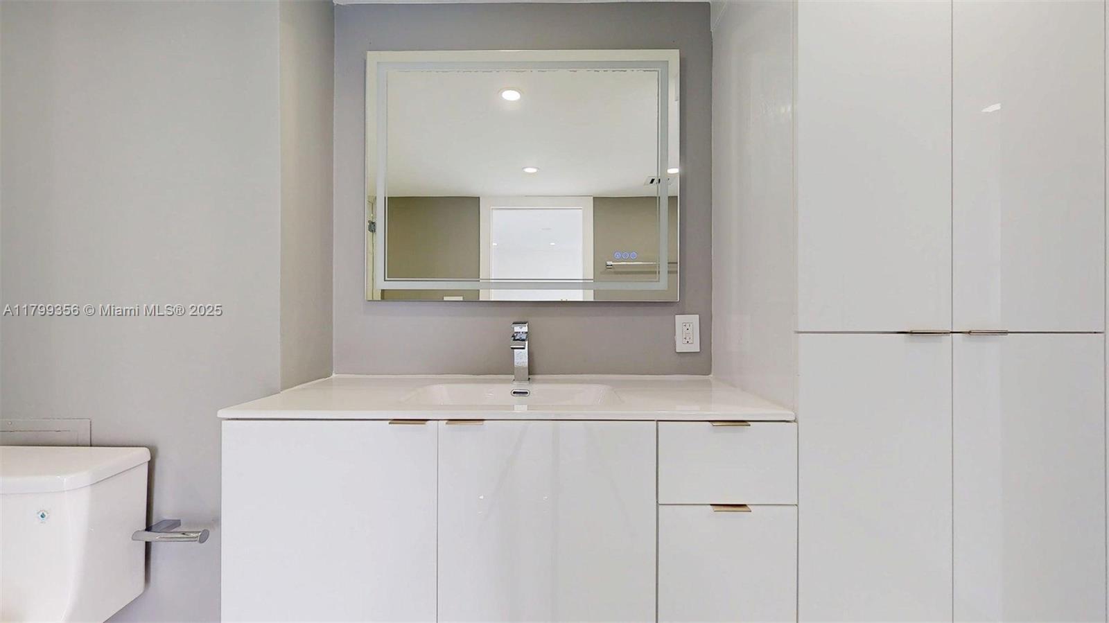 AVENTURA ELDORADO CONDO - Residential