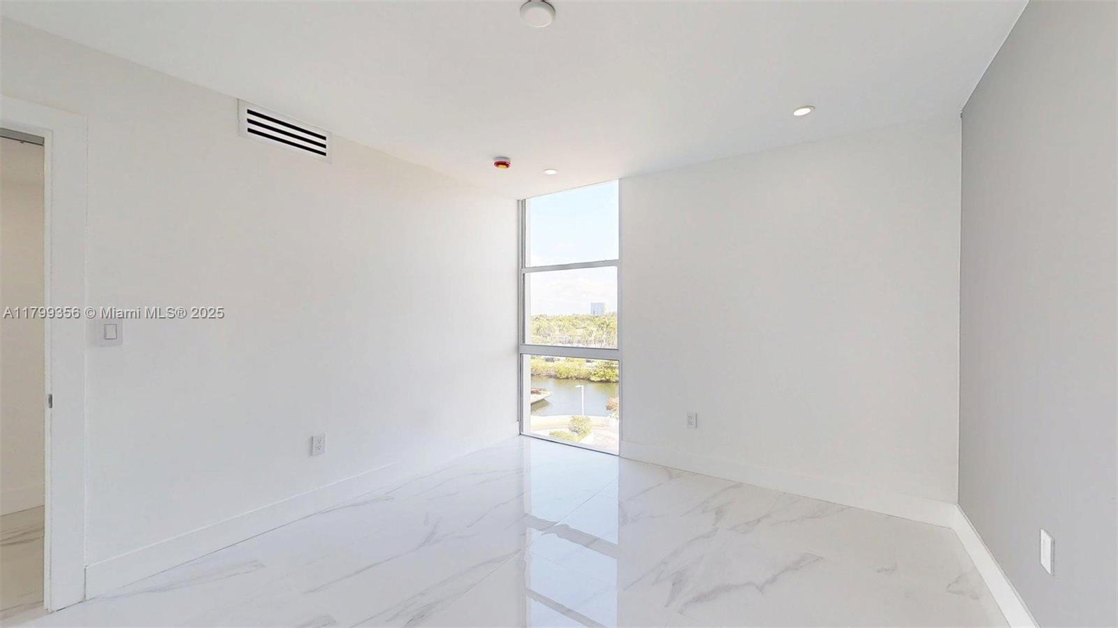 AVENTURA ELDORADO CONDO - Residential