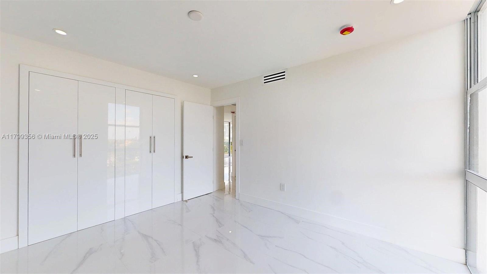 AVENTURA ELDORADO CONDO - Residential