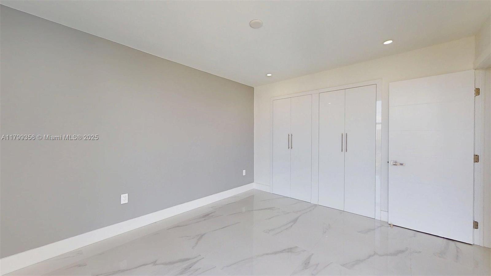 AVENTURA ELDORADO CONDO - Residential